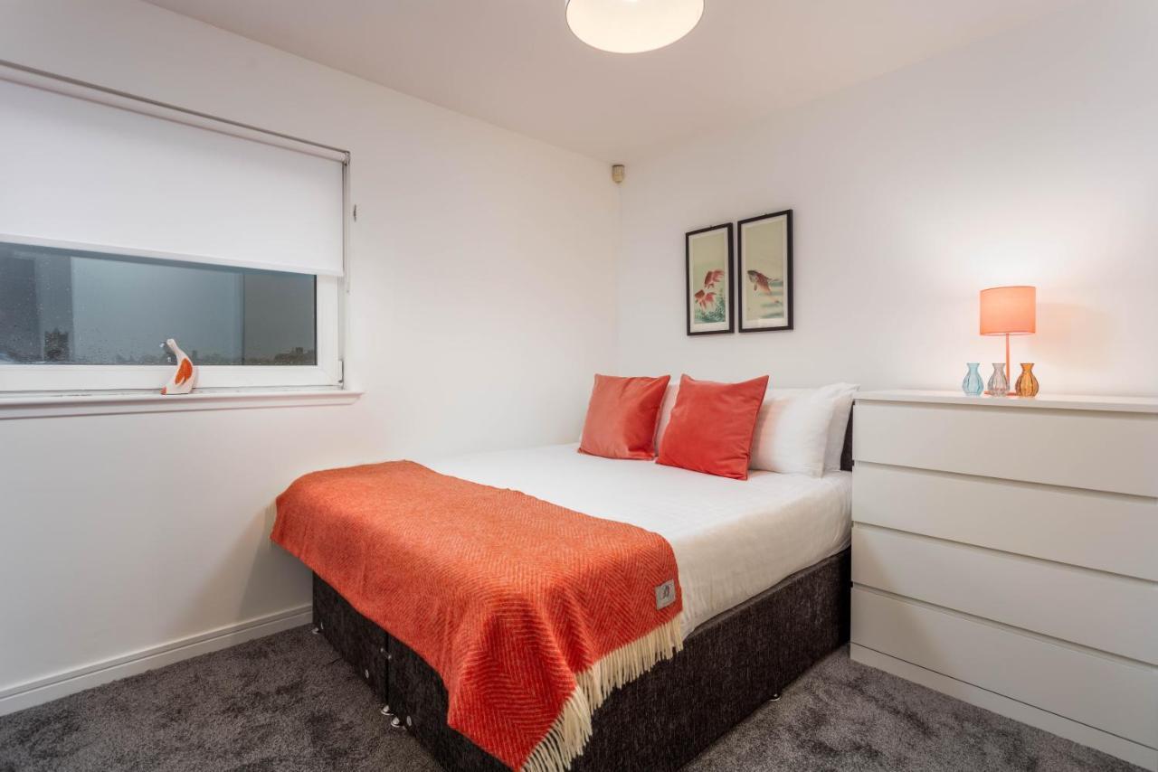 Walker Suite No73 - Donnini Apartments Kilmarnock Exterior photo